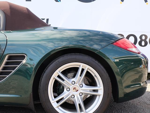 ボクスター ボクスター　ボクスター（２名）／ＰＤＫ／スポーツクロノパッケージ／ベージュ内装／ブラウン幌／レーシンググリーン／ＢＯＳＥサラウンド／純正ナビ／バックカメラ／純正１８インチＡＷ／シートヒーター／禁煙車（80枚目）