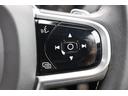 Ｄ４　ＡＷＤ　Ｒデザイン　ワンオーナー／ムーンルーフ／ポールスターエンジニアード／チャイルドクッション／３６０°カメラ／ナビ／ＴＶ／ハーフレザーシート／シートヒーター／１９インチＡＷ／禁煙車／ＡｐｐｌｅＣａｒＰｌａｙ／（32枚目）
