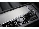 Ｄ４　ＡＷＤ　Ｒデザイン　ワンオーナー／ムーンルーフ／ポールスターエンジニアード／チャイルドクッション／３６０°カメラ／ナビ／ＴＶ／ハーフレザーシート／シートヒーター／１９インチＡＷ／禁煙車／ＡｐｐｌｅＣａｒＰｌａｙ／（35枚目）