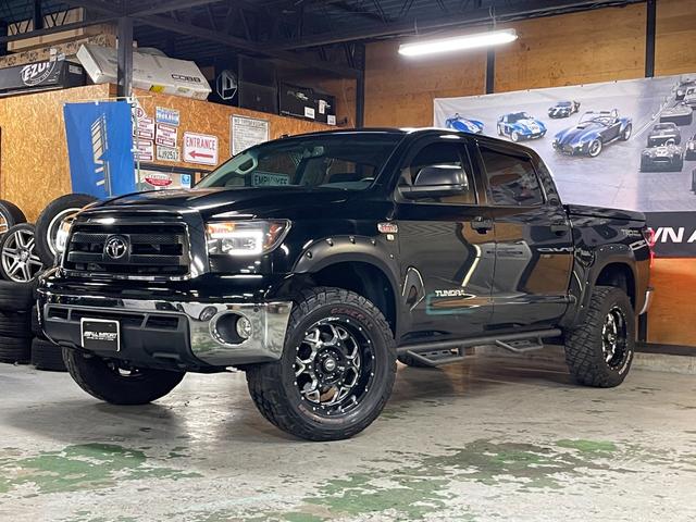 タンドラ 米国トヨタ クルーマックス ｓｒ５ 新並１オーナ ４ｗｄ ｔｒｄオフロードｐｋｇ リフト オバフェン ｌｅｅｒトノカバー ｂｍｆ２０インチ コラムｓ ベンチチート 黒内装 ナビ地デジカメラ 埼玉県 クルーマックス ｓｒ５ 新並１オーナ ４ｗｄ ｔｒｄオフ