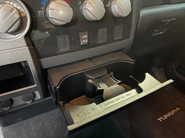 タンドラ 米国トヨタ クルーマックス ｓｒ５ 新並１オーナ ４ｗｄ ｔｒｄオフロードｐｋｇ リフト オバフェン ｌｅｅｒトノカバー ｂｍｆ２０インチ コラムｓ ベンチチート 黒内装 ナビ地デジカメラ 埼玉県 クルーマックス ｓｒ５ 新並１オーナ ４ｗｄ ｔｒｄオフ