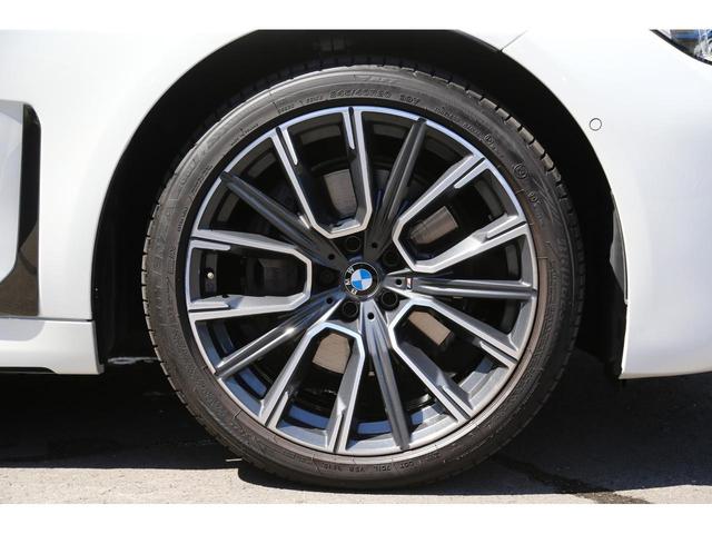 740i Mスポーツ 〈紹介動画有〉後期モデル サンルーフ ハーマンカードン 20インチホイール レーザーヘッドライト シートクーラー 全方位カメラ ヘッドアップディスプレイ ブラウンレザーシート エアサス デモカー(9枚目)