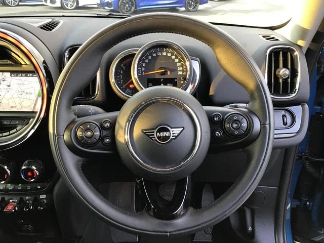クーパーD クロスオーバー オール4 ペッパーパッケージ MINIドライビングモード 前車追従機能 17インチAW LEDヘッドライト コンフォートアクセス オートトランク アンビエントライト シートヒーター バックカメラ 前後センサー(9枚目)