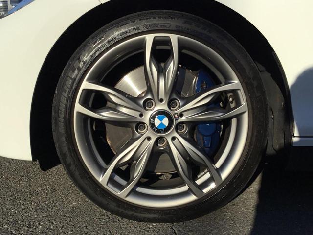 M140i 18インチホイールLEDヘッドライト前後ドラレコアルカンターラ電動シートパーキングサポートバックカメラ後方障害物センサー音楽ライブラリパドルシフトアイドリングストップ(12枚目)