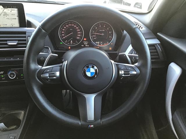 M140i 18インチホイールLEDヘッドライト前後ドラレコアルカンターラ電動シートパーキングサポートバックカメラ後方障害物センサー音楽ライブラリパドルシフトアイドリングストップ(18枚目)