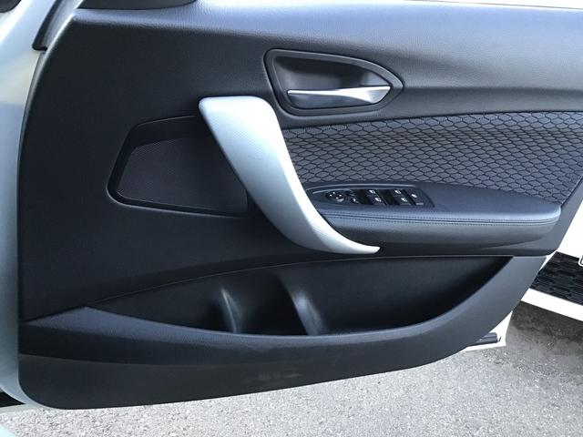 M140i 18インチホイールLEDヘッドライト前後ドラレコアルカンターラ電動シートパーキングサポートバックカメラ後方障害物センサー音楽ライブラリパドルシフトアイドリングストップ(33枚目)