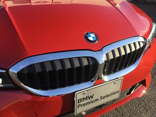 320i 後退アシスト ブラックファブリックシート トップビューカメラ 純正前後ドラレコ ワイヤレスチャージャー オートトランク 前車追従機能 パーキングアシストプラス 17インチホイール LEDヘッドライト(10枚目)