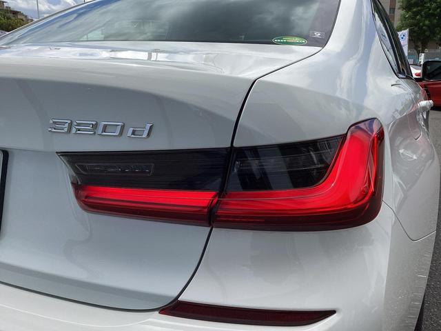 320d xDrive Mスポーツ 18AW デモカー トップビューカメラ 前後センサー パーキングアシスト 後退アシスト シートヒーター アンビエントライト オートトランク 前車追従クルコン インテリジェントセーフティ SOSコール(50枚目)