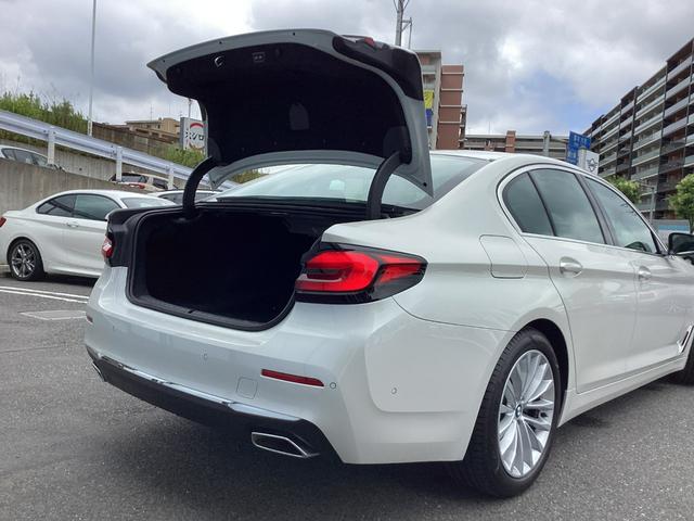523d xDrive ラグジュアリー EDジョイ+ 18AW サンルーフ 後期モデル プラスパッケージ オートトランク 前車追従クルコン ヘッドアップディスプレイ ブラックレザーシート シートヒーター トップビューカメラ インテリジェントセーフティ(60枚目)