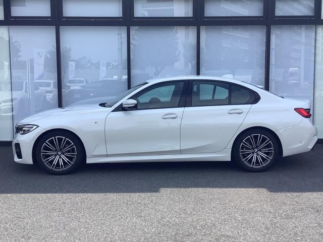320d xDrive Mスポーツ デモンストレーションカー パーキングアシスト トップビューカメラ 全方位障害物センサー AppleCarPlay オートトランク シートヒータ 前車追従クルコン ブラックハーフレザー電動シート(5枚目)