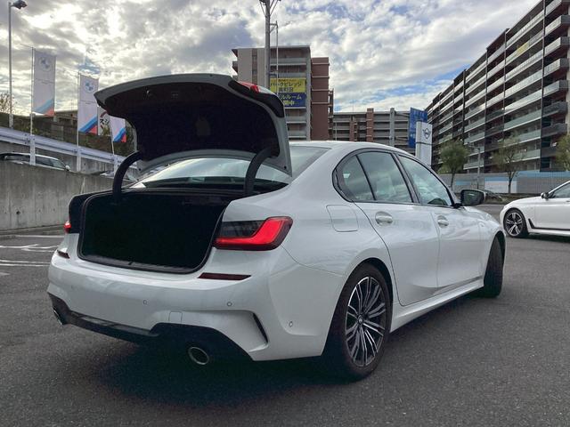 320d xDrive Mスポーツ 18AW トップビューカメラ パーキングアシスト 後退アシスト オートトランク インテリジェントセーフティ 前車追従クルコン アップルカープレイ シートヒーター SOSコール コンフォートアクセス(21枚目)