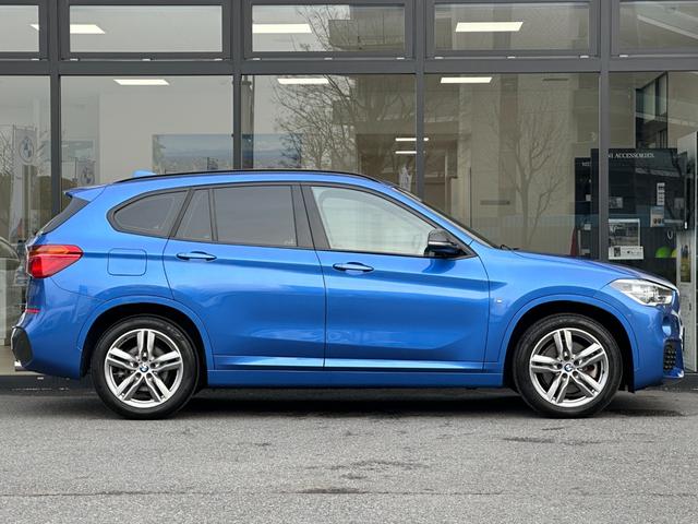 Ｘ１ ｘＤｒｉｖｅ　２０ｉ　Ｍスポーツ　１９２ｐｓモデル　８速オートマ　ＡＣＣ　ヘッドアップディスプレイ　オートトランク　バックカメラ　前後ＰＤＣ　ＬＥＤヘッドライト　１８インチアロイホイール　アルカンターラスポーツシート　パドルシフト（9枚目）