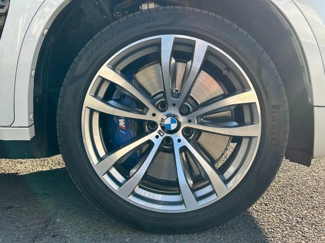 Ｘ６ ｘＤｒｉｖｅ　３５ｉ　Ｍスポーツ　【正規認定中古車】【最長４年！全国正規ディーラー保証付／２年・走行距離無制限】サンルーフ　ｈａｒｍａｎ／ｋａｒｄｏｎサウンド　アイボリー×ブラックバイカラーフルレザーシート　全席ヒーター（17枚目）