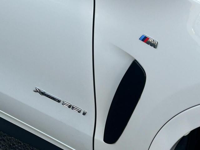 Ｘ６ ｘＤｒｉｖｅ　３５ｉ　Ｍスポーツ　【正規認定中古車】【最長４年！全国正規ディーラー保証付／２年・走行距離無制限】サンルーフ　ｈａｒｍａｎ／ｋａｒｄｏｎサウンド　アイボリー×ブラックバイカラーフルレザーシート　全席ヒーター（18枚目）