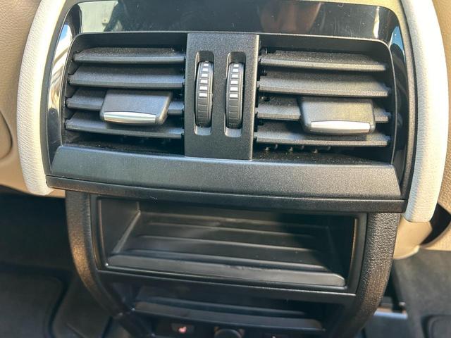 Ｘ６ ｘＤｒｉｖｅ　３５ｉ　Ｍスポーツ　【正規認定中古車】【最長４年！全国正規ディーラー保証付／２年・走行距離無制限】サンルーフ　ｈａｒｍａｎ／ｋａｒｄｏｎサウンド　アイボリー×ブラックバイカラーフルレザーシート　全席ヒーター（30枚目）
