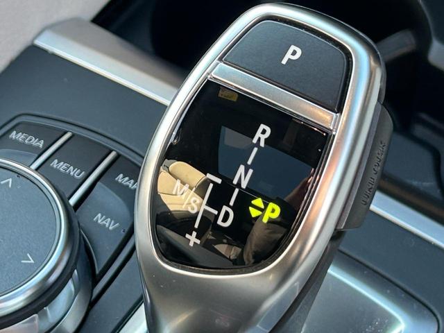 Ｘ６ ｘＤｒｉｖｅ　３５ｉ　Ｍスポーツ　【正規認定中古車】【最長４年！全国正規ディーラー保証付／２年・走行距離無制限】サンルーフ　ｈａｒｍａｎ／ｋａｒｄｏｎサウンド　アイボリー×ブラックバイカラーフルレザーシート　全席ヒーター（45枚目）