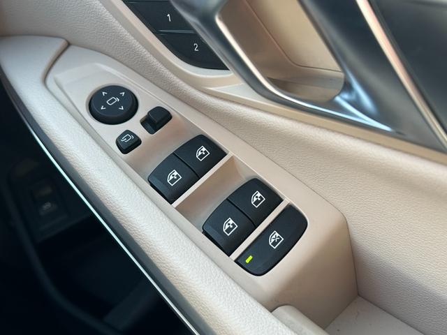 ３シリーズ ３３０ｉツーリング　Ｍスポーツ　認定中古車／正規ディーラー／認定中古車保証／禁煙車両／白革電動シート／レーザーライト／ウッドトリム／アンビエントライト／トップビューカメラ／全方位障害物センサー／ワイヤレスチャージャー／シートヒーター（57枚目）