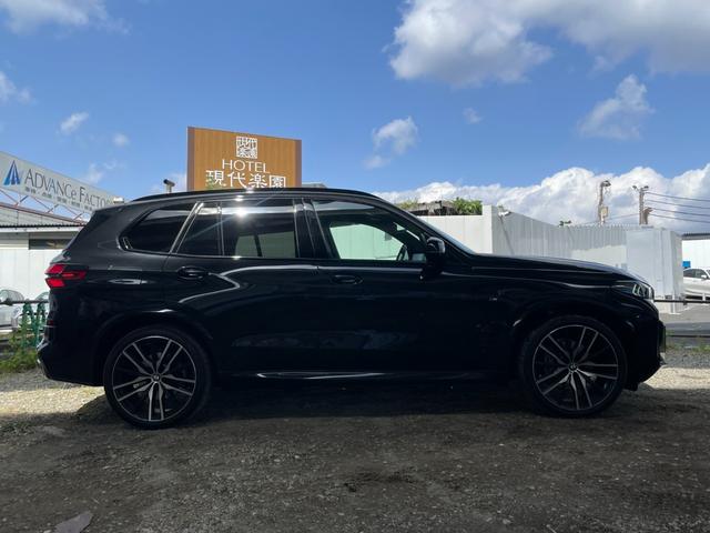 Ｘ５ ｘＤｒｉｖｅ　４０ｄ　Ｍスポーツ　【正規認定中古車】【最長４年！全国正規ディーラー保証付／２年・走行距離無制限】パノラマサンルーフ　後輪操舵　エアサス　ＡＣＣ　トップビューカメラ　ハーマンカードンスピーカー　シートマッサージ　７人乗り（16枚目）