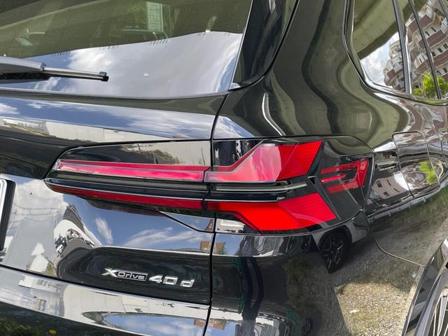 Ｘ５ ｘＤｒｉｖｅ　４０ｄ　Ｍスポーツ　【正規認定中古車】【最長４年！全国正規ディーラー保証付／２年・走行距離無制限】パノラマサンルーフ　後輪操舵　エアサス　ＡＣＣ　トップビューカメラ　ハーマンカードンスピーカー　シートマッサージ　７人乗り（27枚目）