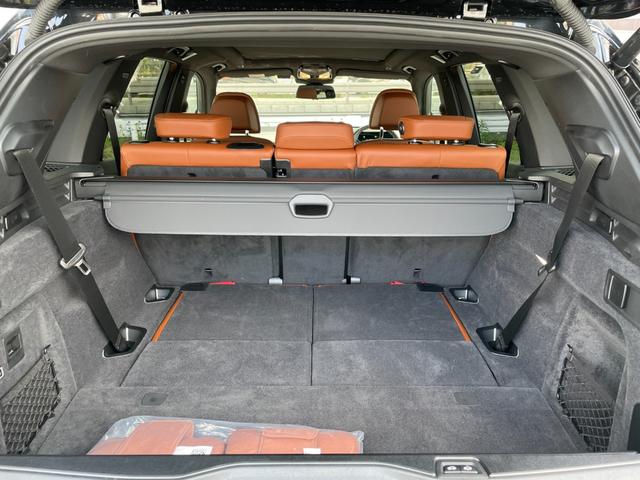 Ｘ５ ｘＤｒｉｖｅ　４０ｄ　Ｍスポーツ　【正規認定中古車】【最長４年！全国正規ディーラー保証付／２年・走行距離無制限】パノラマサンルーフ　後輪操舵　エアサス　ＡＣＣ　トップビューカメラ　ハーマンカードンスピーカー　シートマッサージ　７人乗り（35枚目）