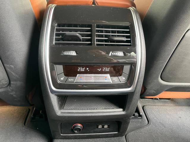 Ｘ５ ｘＤｒｉｖｅ　４０ｄ　Ｍスポーツ　【正規認定中古車】【最長４年！全国正規ディーラー保証付／２年・走行距離無制限】パノラマサンルーフ　後輪操舵　エアサス　ＡＣＣ　トップビューカメラ　ハーマンカードンスピーカー　シートマッサージ　７人乗り（60枚目）
