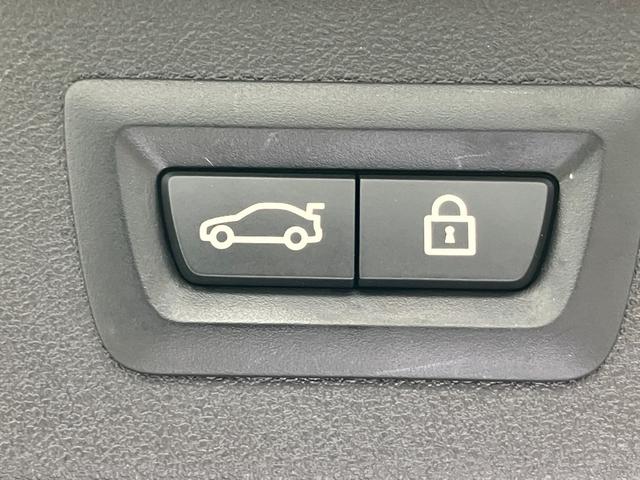 Ｘ３ Ｍ コンペティション　【正規認定中古車】【最長４年！全国正規ディーラー保証付／２年・走行距離無制限】ハーマンカードンスピーカー　カーボントリム　ＡＣＣ　黒革電動シート　シートヒーター　シートベンチレーション　トップビュー（18枚目）