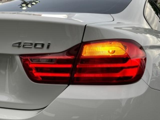 ４シリーズ ４２０ｉクーペ　Ｍスポーツ　【正規認定中古車】【全国正規ディーラー保証付／１年・走行距離無制限】黒布スポーツシート　バックカメラ　後方ＰＤＣ　ＡＣＣ　パドルシフト　ＣＤ／ＤＶＤ　アイドリングストップ　社外レーダー（32枚目）