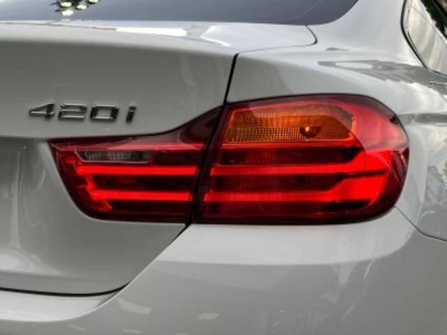 ４シリーズ ４２０ｉクーペ　Ｍスポーツ　【正規認定中古車】【全国正規ディーラー保証付／１年・走行距離無制限】黒布スポーツシート　バックカメラ　後方ＰＤＣ　ＡＣＣ　パドルシフト　ＣＤ／ＤＶＤ　アイドリングストップ　社外レーダー（33枚目）