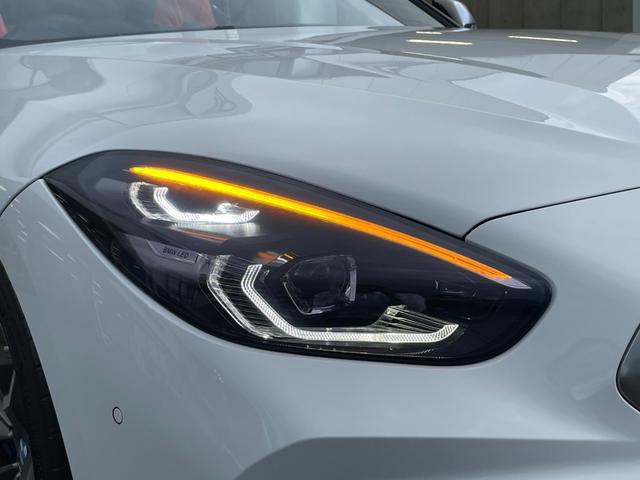 Ｚ４ Ｍ４０ｉ　【正規認定中古車】【全国正規ディーラー保証付／２年・走行距離無制限】赤革電動スポーツシート　シートヒーター　ハーマンカードン　アンビエントライト　社外レーダー　社外ＴＶ　１９インチアルミ（28枚目）