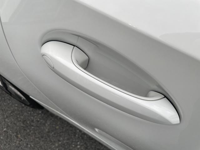 Ｚ４ Ｍ４０ｉ　【正規認定中古車】【全国正規ディーラー保証付／２年・走行距離無制限】赤革電動スポーツシート　シートヒーター　ハーマンカードン　アンビエントライト　社外レーダー　社外ＴＶ　１９インチアルミ（33枚目）