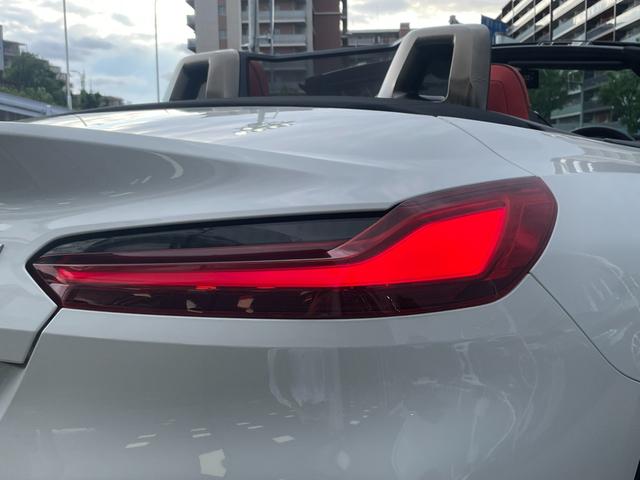 Ｚ４ Ｍ４０ｉ　【正規認定中古車】【全国正規ディーラー保証付／２年・走行距離無制限】赤革電動スポーツシート　シートヒーター　ハーマンカードン　アンビエントライト　社外レーダー　社外ＴＶ　１９インチアルミ（34枚目）