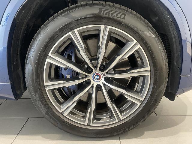 Ｘ５ ｘＤｒｉｖｅ　４０ｄ　Ｍスポーツ　【正規認定中古車】【最長４年！全国正規ディーラー保証付／２年・走行距離無制限】パノラマサンルーフ　シートヒーター　シートベンチレーション　シートマッサージ　保冷保温カップホルダー　ソフトクローズドア（17枚目）
