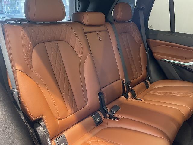 Ｘ５ ｘＤｒｉｖｅ　４０ｄ　Ｍスポーツ　【正規認定中古車】【最長４年！全国正規ディーラー保証付／２年・走行距離無制限】パノラマサンルーフ　シートヒーター　シートベンチレーション　シートマッサージ　保冷保温カップホルダー　ソフトクローズドア（22枚目）