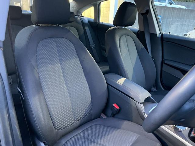 ２シリーズ ２１８ｉグランクーペ　プレイ　【正規認定中古車】【最長４年！全国正規ディーラー保証付／２年・走行距離無制限】弊社下取り　ワンオーナー車　アルカンターラシート　ＡＣＣ　バックカメラ　前後ＰＤＣ（3枚目）