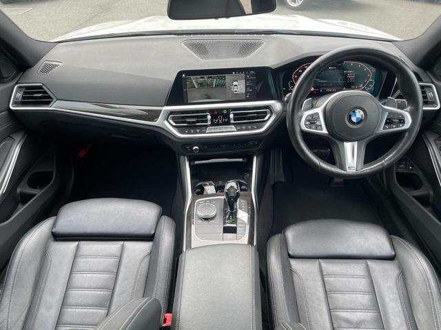 ３シリーズ ３３０ｅ　Ｍスポーツ　ハイラインパッケージ　【正規認定中古車】【全国正規ディーラー保証付／２年・走行距離無制限】弊社下取り　ハイラインパッケージ　ワンオーナー　トップビューカメラ　全方位ＰＤＣ　ウッドトリム　青色キャリパー（3枚目）