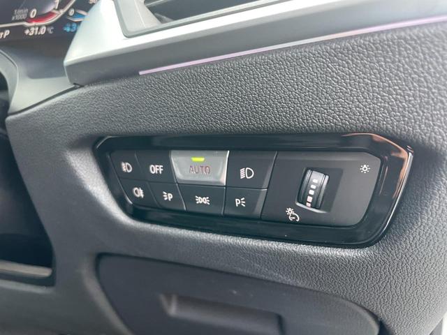 ３シリーズ ３３０ｅ　Ｍスポーツ　ハイラインパッケージ　【正規認定中古車】【全国正規ディーラー保証付／２年・走行距離無制限】弊社下取り　ハイラインパッケージ　ワンオーナー　トップビューカメラ　全方位ＰＤＣ　ウッドトリム　青色キャリパー（45枚目）