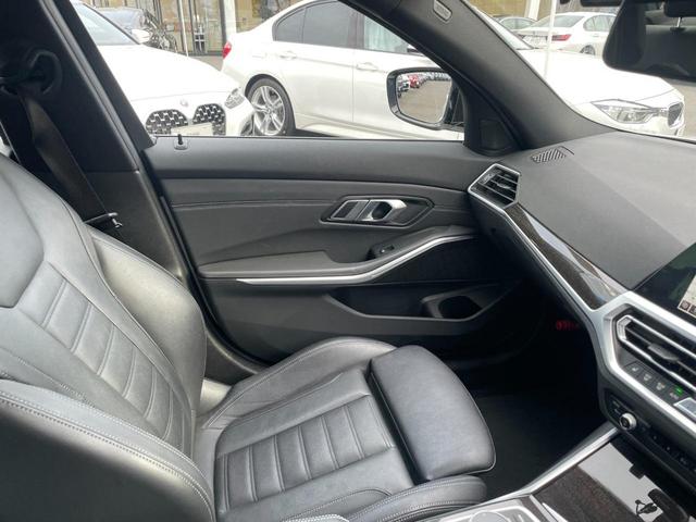 ３シリーズ ３３０ｅ　Ｍスポーツ　ハイラインパッケージ　【正規認定中古車】【全国正規ディーラー保証付／２年・走行距離無制限】弊社下取り　ハイラインパッケージ　ワンオーナー　トップビューカメラ　全方位ＰＤＣ　ウッドトリム　青色キャリパー（54枚目）