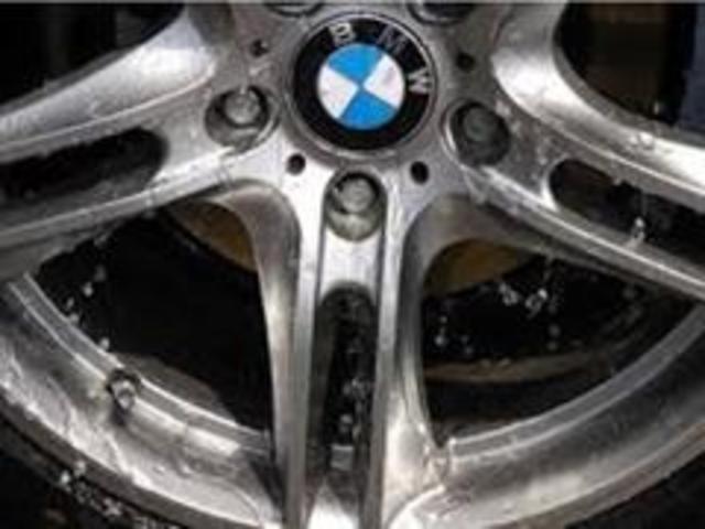 ３シリーズ ３３０ｅ　Ｍスポーツ　ハイラインパッケージ　【正規認定中古車】【全国正規ディーラー保証付／２年・走行距離無制限】弊社下取り　ハイラインパッケージ　ワンオーナー　トップビューカメラ　全方位ＰＤＣ　ウッドトリム　青色キャリパー（77枚目）