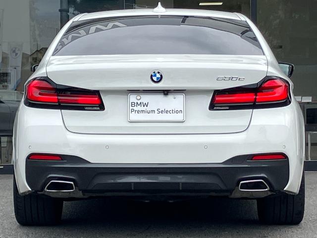 ５シリーズ ５３０ｅ　Ｍスポーツ　エディションジョイ＋　【正規認定中古車】【全国正規ディーラー保証付／２年・走行距離無制限】Ｍスポーツブレーキ　茶革パワーシート　ウッドトリム　トップビューカメラ　全方位ＰＤＣ　ＡＣＣ　シートヒーター（10枚目）