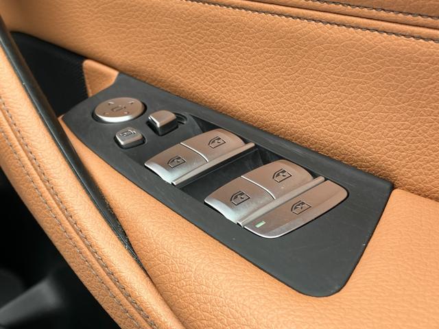 ５シリーズ ５３０ｅ　Ｍスポーツ　エディションジョイ＋　【正規認定中古車】【全国正規ディーラー保証付／２年・走行距離無制限】Ｍスポーツブレーキ　茶革パワーシート　ウッドトリム　トップビューカメラ　全方位ＰＤＣ　ＡＣＣ　シートヒーター（31枚目）