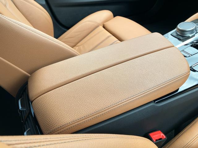 ５シリーズ ５３０ｅ　Ｍスポーツ　エディションジョイ＋　【正規認定中古車】【全国正規ディーラー保証付／２年・走行距離無制限】Ｍスポーツブレーキ　茶革パワーシート　ウッドトリム　トップビューカメラ　全方位ＰＤＣ　ＡＣＣ　シートヒーター（52枚目）