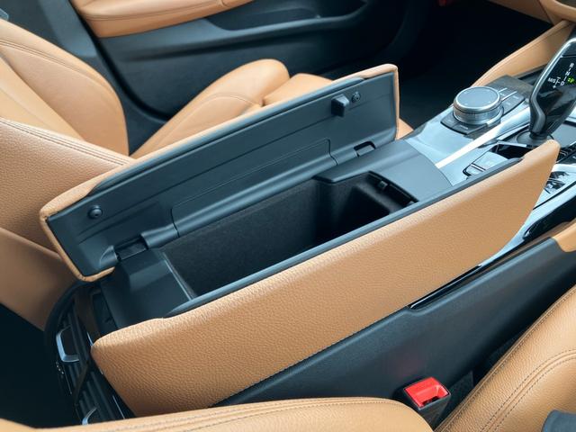 ５シリーズ ５３０ｅ　Ｍスポーツ　エディションジョイ＋　【正規認定中古車】【全国正規ディーラー保証付／２年・走行距離無制限】Ｍスポーツブレーキ　茶革パワーシート　ウッドトリム　トップビューカメラ　全方位ＰＤＣ　ＡＣＣ　シートヒーター（53枚目）