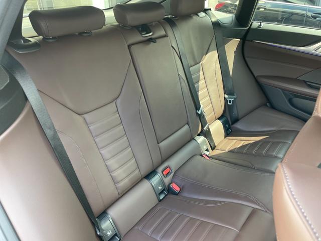 ４シリーズ Ｍ４４０ｉ　ｘＤｒｉｖｅグランクーペ　【正規認定中古車】【全国正規ディーラー保証付／２年・走行距離無制限】茶革スポーツシート　ハーマンカードン　Ｍスポーツブレーキ　アダプティブＭサスペンション　パーキングアシストプラス（5枚目）