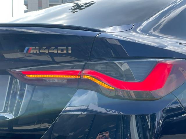 ４シリーズ Ｍ４４０ｉ　ｘＤｒｉｖｅグランクーペ　【正規認定中古車】【全国正規ディーラー保証付／２年・走行距離無制限】茶革スポーツシート　ハーマンカードン　Ｍスポーツブレーキ　アダプティブＭサスペンション　パーキングアシストプラス（25枚目）