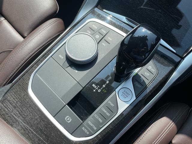 ４シリーズ Ｍ４４０ｉ　ｘＤｒｉｖｅグランクーペ　【正規認定中古車】【全国正規ディーラー保証付／２年・走行距離無制限】茶革スポーツシート　ハーマンカードン　Ｍスポーツブレーキ　アダプティブＭサスペンション　パーキングアシストプラス（52枚目）