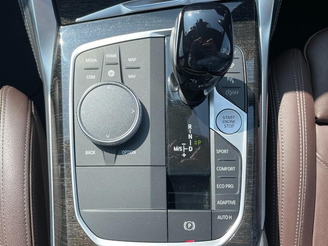 ４シリーズ Ｍ４４０ｉ　ｘＤｒｉｖｅグランクーペ　【正規認定中古車】【全国正規ディーラー保証付／２年・走行距離無制限】茶革スポーツシート　ハーマンカードン　Ｍスポーツブレーキ　アダプティブＭサスペンション　パーキングアシストプラス（53枚目）