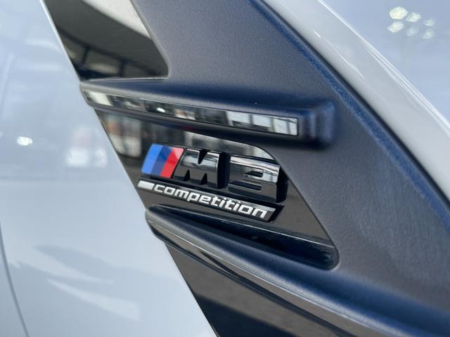 Ｍ３ Ｍ３セダン　コンペティション　【正規認定中古車】【全国正規ディーラー保証付／２年・走行距離無制限】黒革電動シート　トップビューカメラ　純正前後ドラレコ　レーザーライト　カーボンスポイラー　ＡＣＣ　ハーマンカードン　カーボントリム（33枚目）