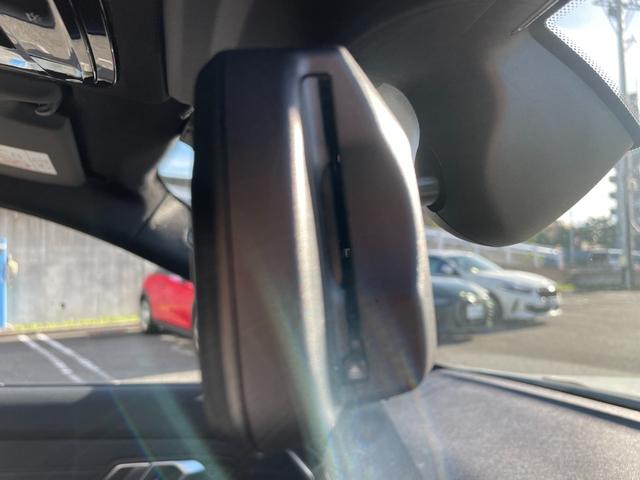 Ｍ３ Ｍ３セダン　コンペティション　【正規認定中古車】【全国正規ディーラー保証付／２年・走行距離無制限】黒革電動シート　トップビューカメラ　純正前後ドラレコ　レーザーライト　カーボンスポイラー　ＡＣＣ　ハーマンカードン　カーボントリム（51枚目）