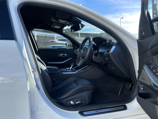 Ｍ３ Ｍ３セダン　コンペティション　【正規認定中古車】【全国正規ディーラー保証付／２年・走行距離無制限】黒革電動シート　トップビューカメラ　純正前後ドラレコ　レーザーライト　カーボンスポイラー　ＡＣＣ　ハーマンカードン　カーボントリム（53枚目）
