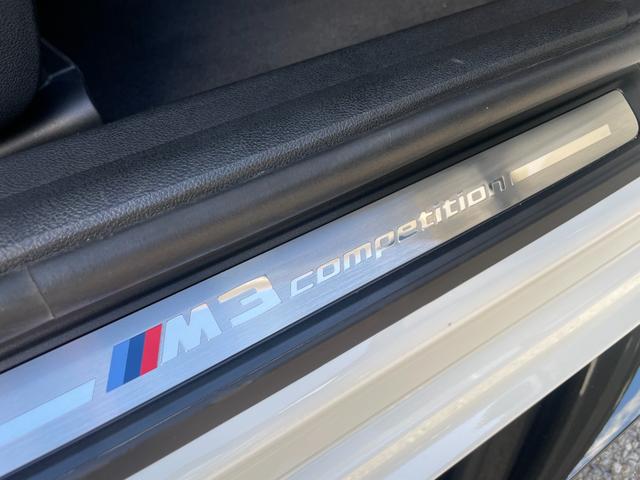 Ｍ３ Ｍ３セダン　コンペティション　【正規認定中古車】【全国正規ディーラー保証付／２年・走行距離無制限】黒革電動シート　トップビューカメラ　純正前後ドラレコ　レーザーライト　カーボンスポイラー　ＡＣＣ　ハーマンカードン　カーボントリム（58枚目）